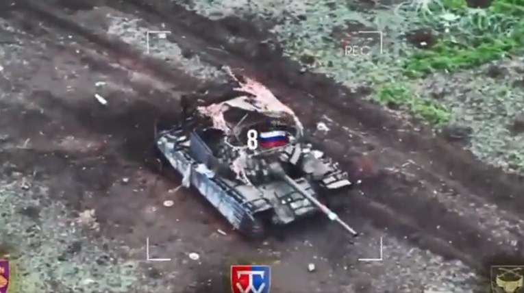 VIDEO Ukrajina objavila snimku gomile uništenih ruskih tenkova: "Put do pakla"