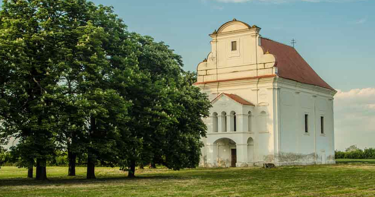 Oštećena vrata na baroknoj crkvi u Baranji. "Ovo je napad na povijesnu baštinu"