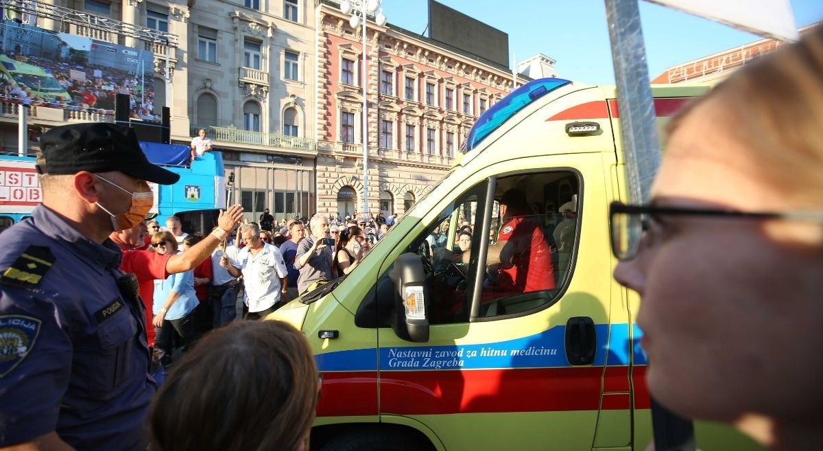 Hrvatska liječnička komora osudila incident s vozilom hitne: To je kazneno djelo
