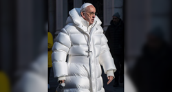 Je li ova fotka pape Franje u bijelom skafanderu stvarna ili deepfake?