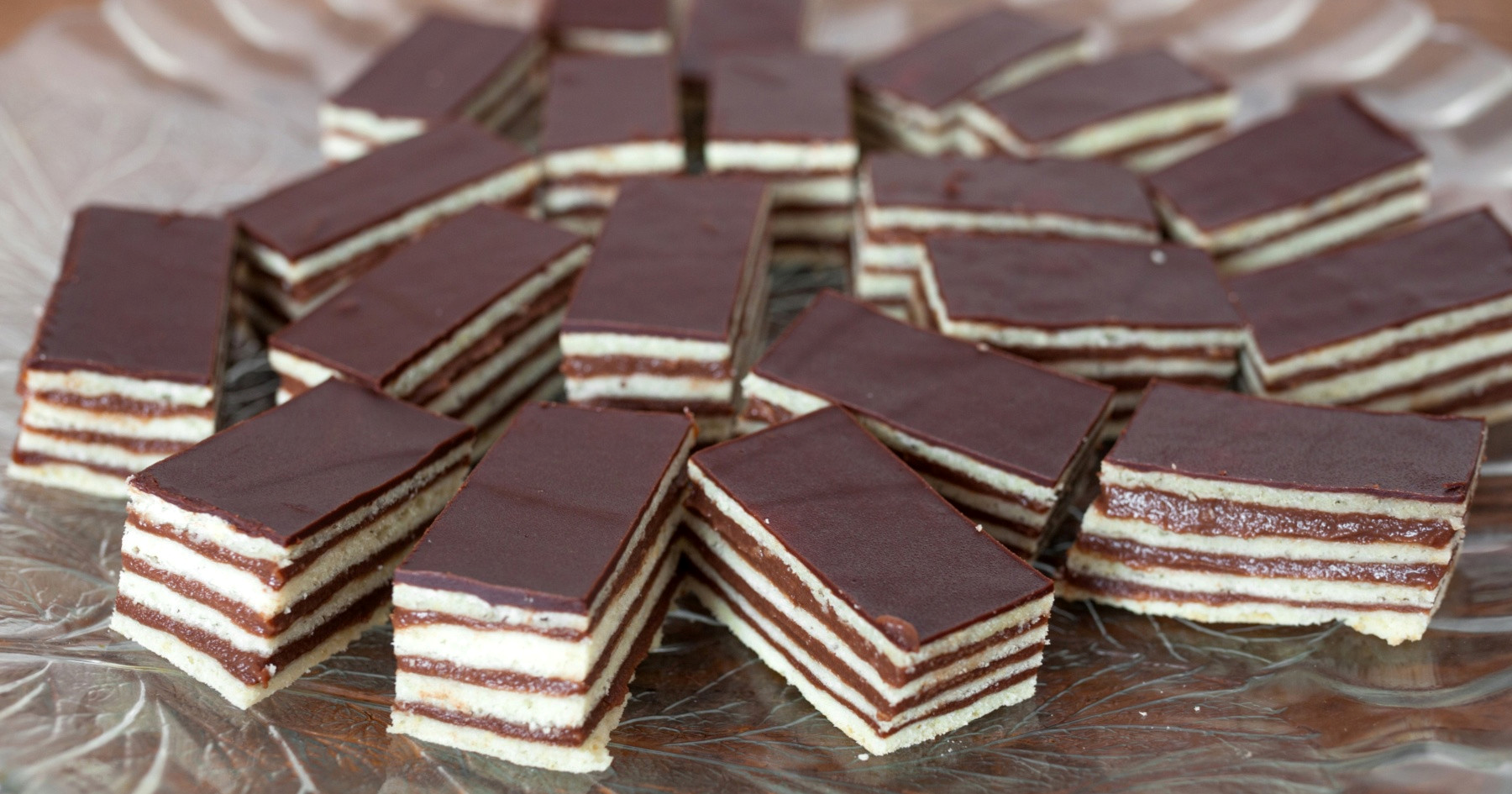 ANKETA Ona je kraljica kolača, no koliko kora mora imati idealna mađarica?