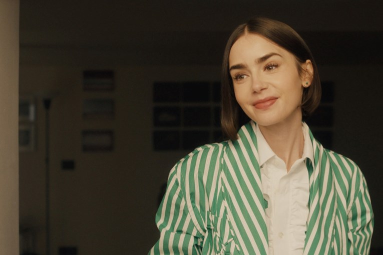 Garderoba Lily Collins lekcija je zimskog stila prave trendsetice