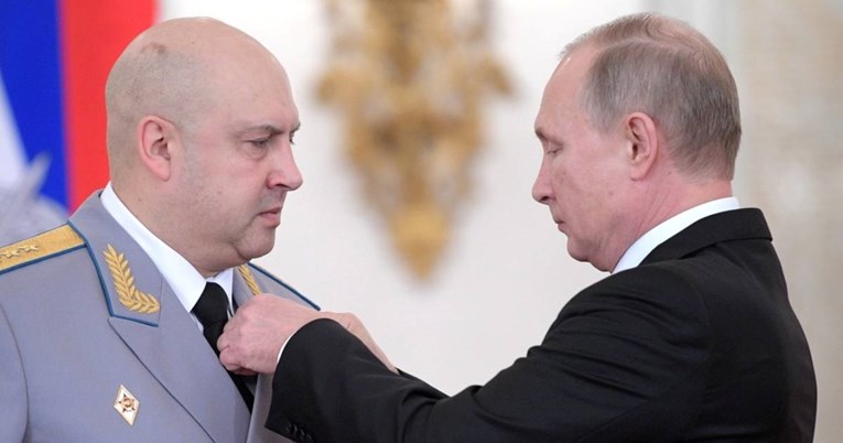 Bivši ruski časnik: Putin strahuje od pobune generala