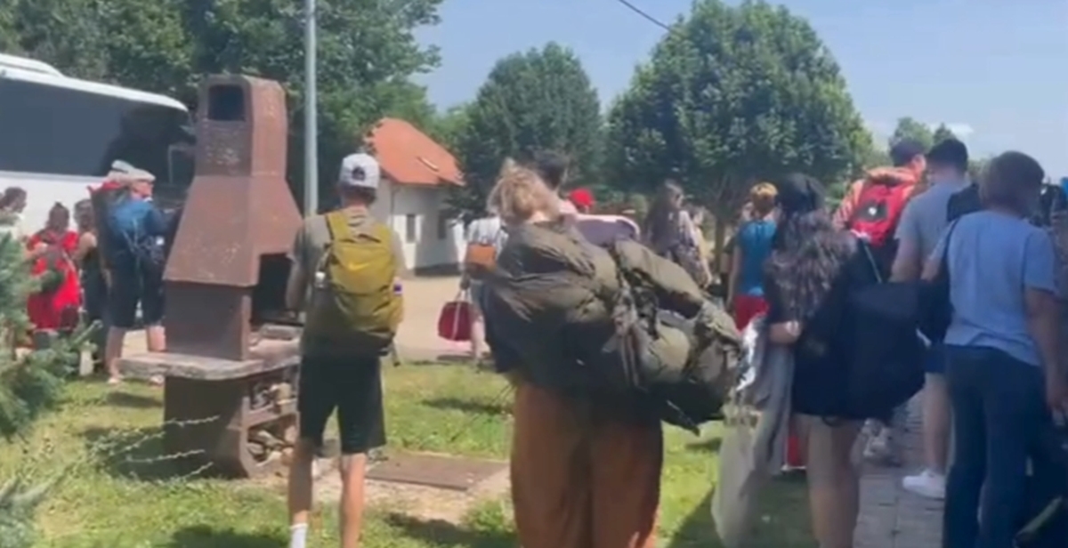 Krenuli HŽ-om na more, vlak se pokvario, satima čekali na vrućini