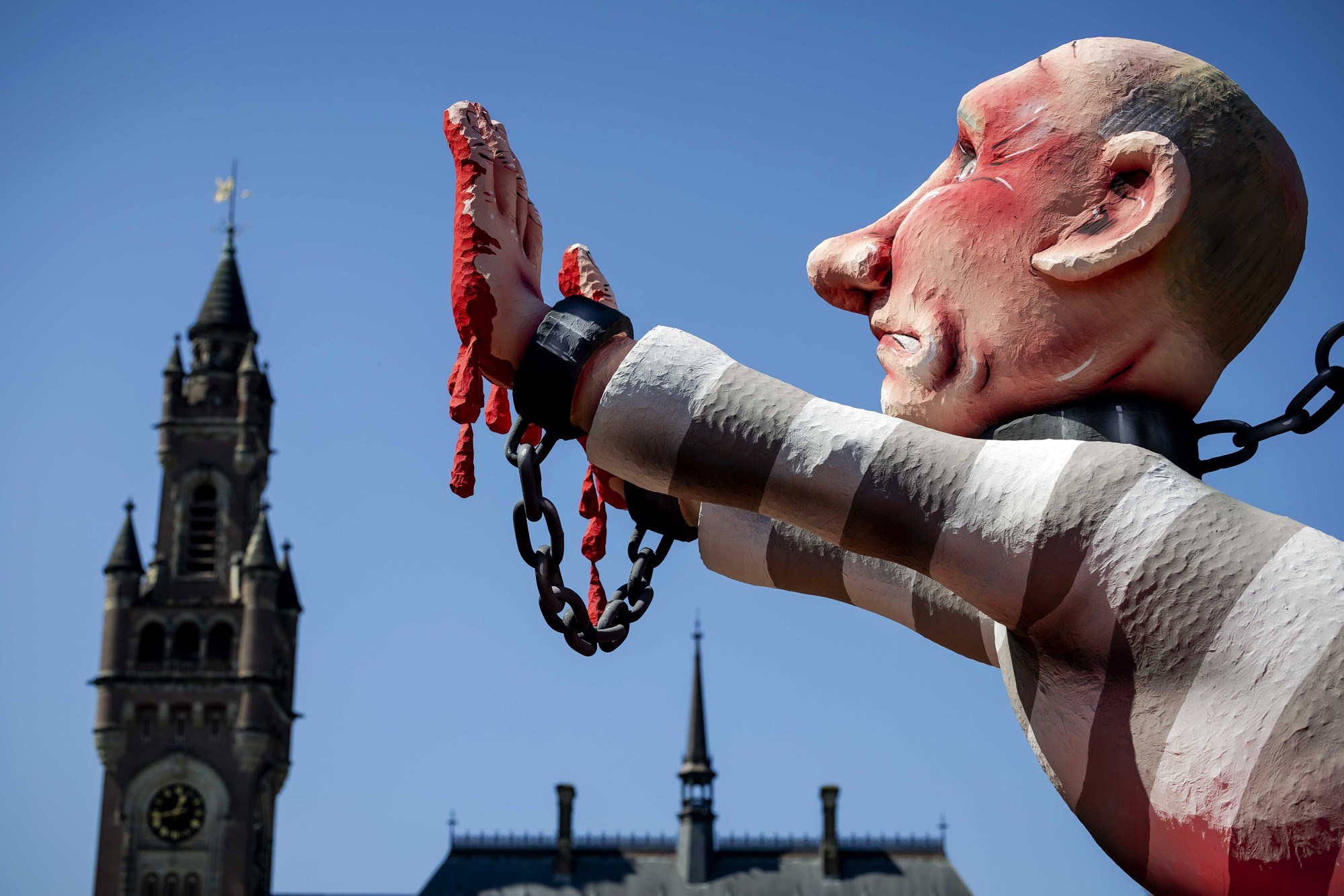 Rusija tuži njemačkog kipara zbog ismijavanja Putina