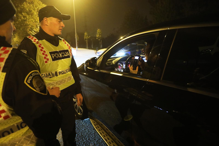 Usred noći divljao autom, već ima niz teških prekršaja. Ide u zatvor na 120 dana
