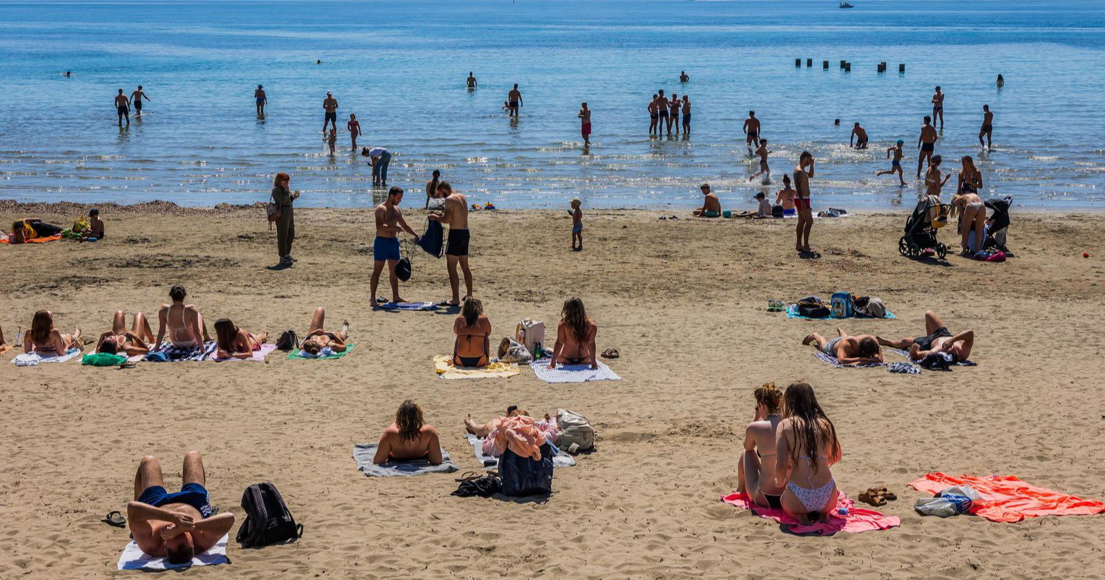 VIDEO Počela sezona kupanja. Splićani pohrlili na Bačvice