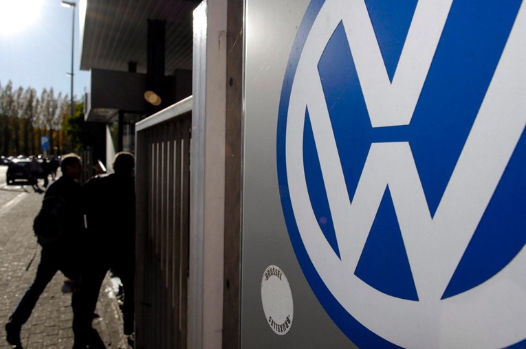 VW: Moramo smanjiti proizvodnju, korona se počela širiti među radnicima dobavljača
