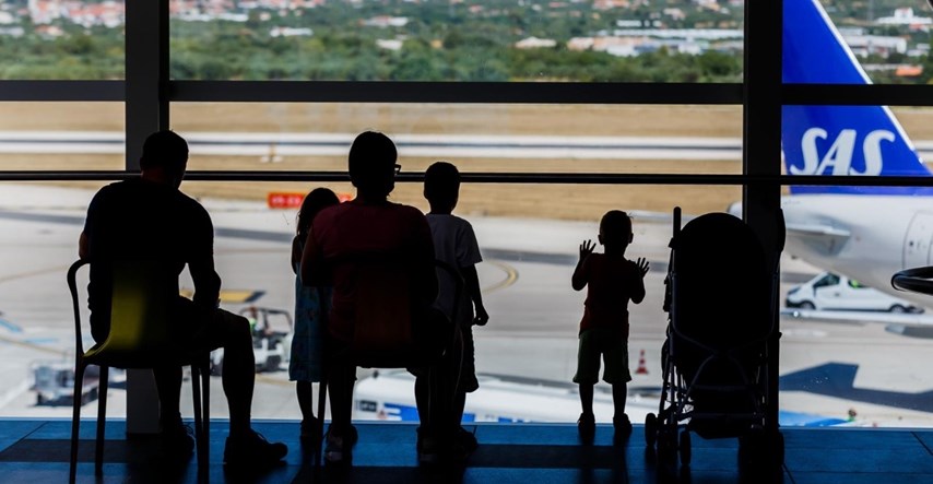 Petogodišnjak u suzama napustio Split, roditelji su ogorčeni na zaštitare