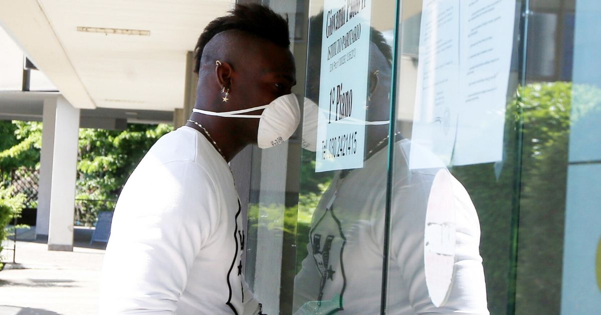Balotellija nema na treninzima, kaže da je bolestan, u klubu mu ne vjeruju