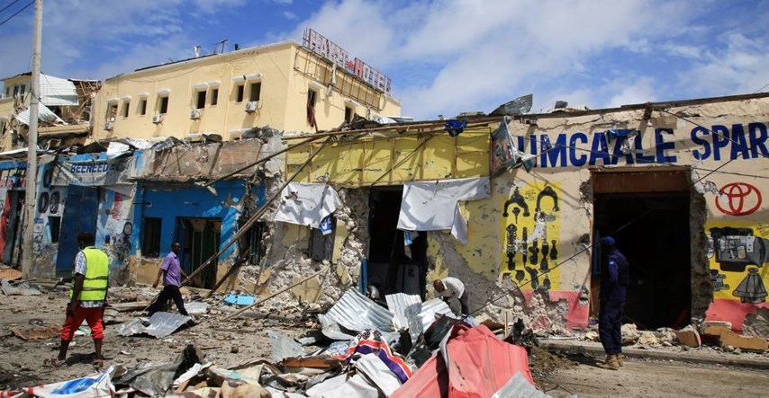 U napadu na hotel u Somaliji islamisti ubili najmanje 21 civila, ranili 117 ljudi