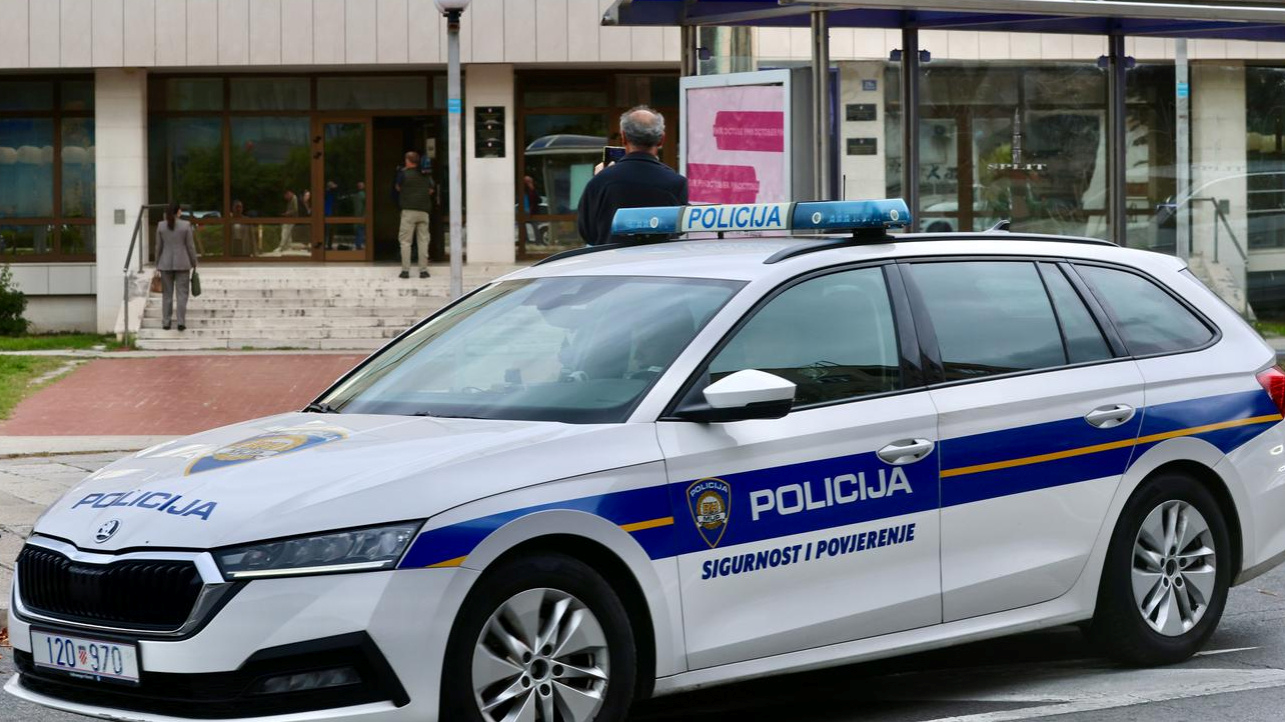 Splićanin vozio drogiran, bez vozačke i registracije. Zatvorili ga i uzeli mu auto