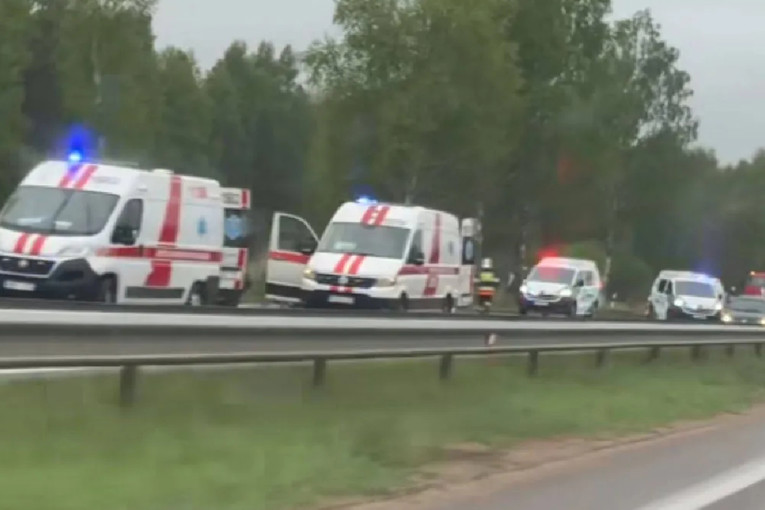 Hrvatski vojnici u Litvi spasili muškarca iz gorućeg automobila