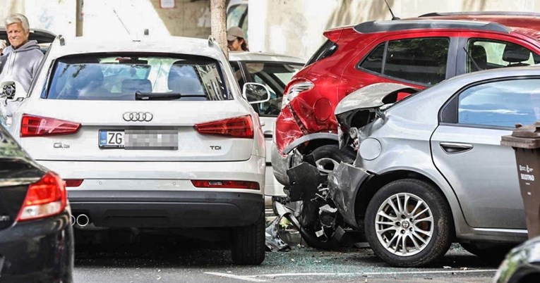 FOTO Prometna nesreća u centru Zagreba, oštećeno više automobila