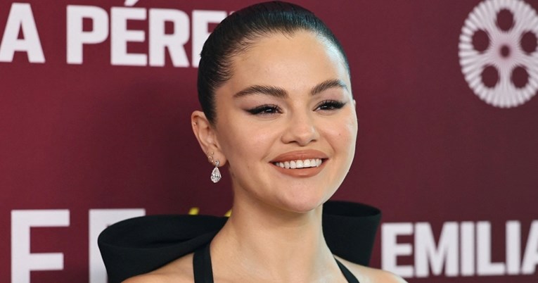 Selena Gomez pokazala bezvremensku manikuru koja nikada ne izlazi iz mode