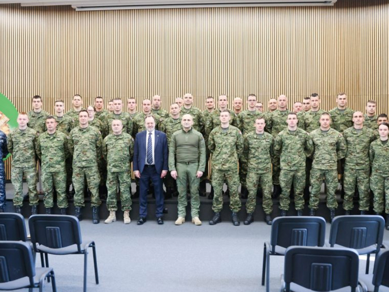 Anušić posjetio hrvatske vojnike u NATO-ovoj misiji u Poljskoj