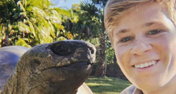 Sin pokojnog lovca na krokodile objavio dirljivu fotografiju po uzoru na oca
