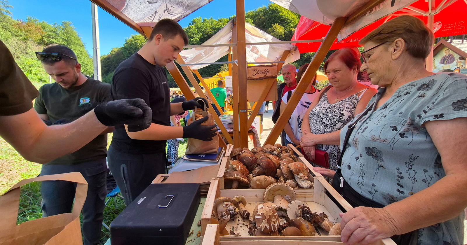 Dani vrganja i crnog tartufa u Paki okupili rekordni broj posjetitelja