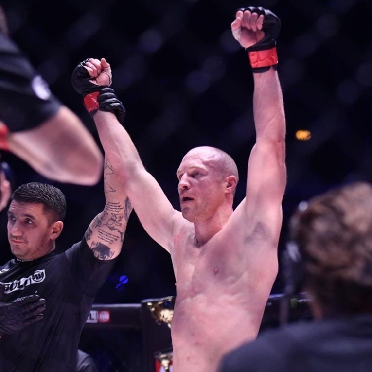 Hrvatski borac izviždan nakon pobjede u Beogradu. Cinično odgovorio publici