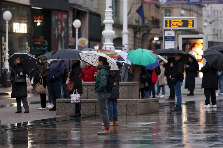 Opet će biti oblačno u cijeloj zemlji. U gorskim predjelima moguć snijeg