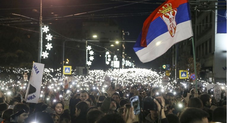 Beogradski nadbiskup u poslanici: Mlade nam zlostavljaju pojedinci obučeni u crno