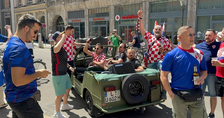 VIDEO Pogledajte u čemu se hrvatski navijači voze po Leipzigu
