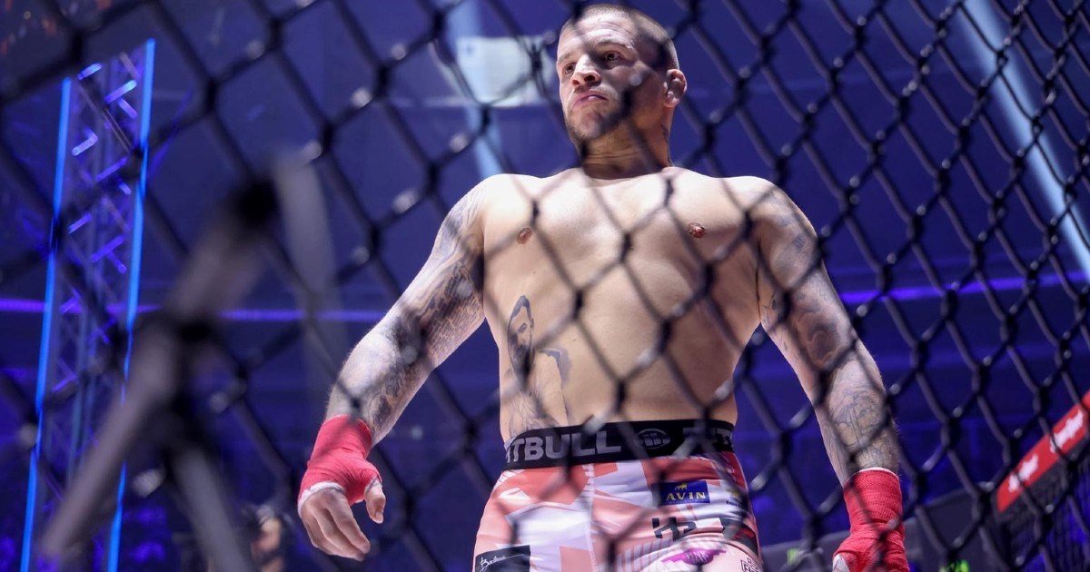 Vaso Bakočević pobijedio pa prozvao Croatu. Onda je Croata ušao u kavez i odgovorio