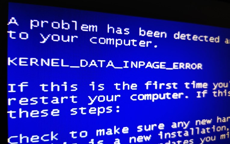 Kakve posljedice čekaju firmu koja je izazvala plavi ekran smrti diljem svijeta?