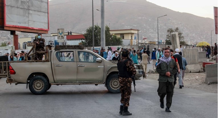 U Kabulu se čuju eksplozije i pucnjevi