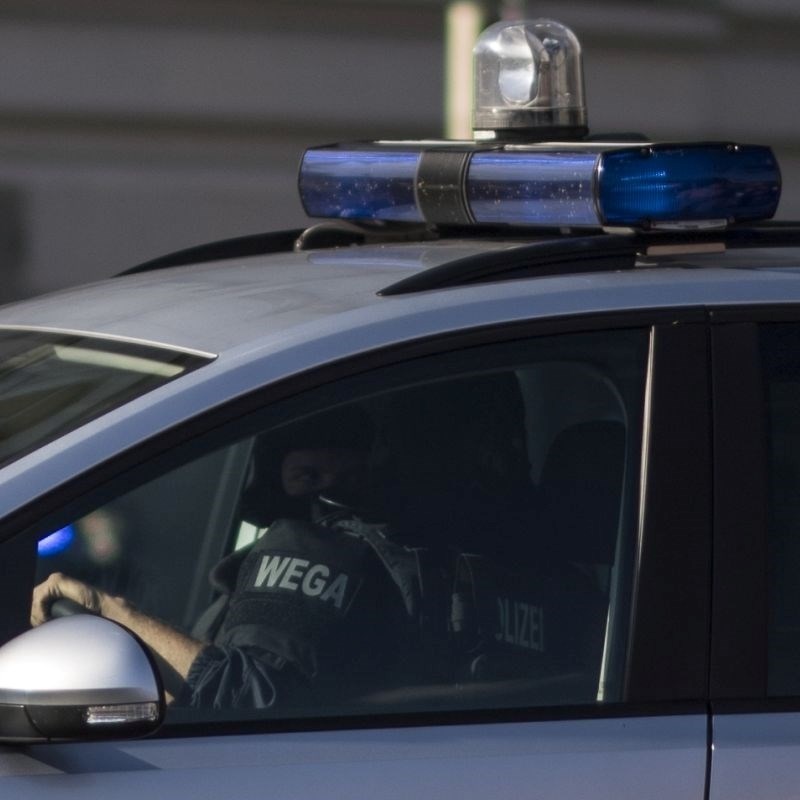 Srbin u Beču prijetio policiji nožem, upucali ga specijalci