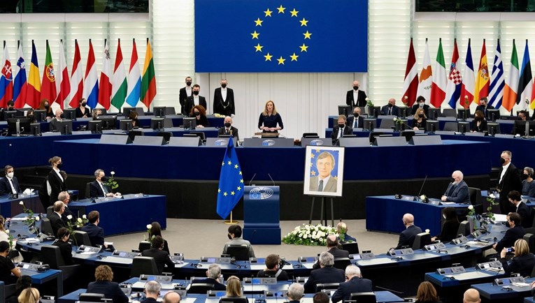Za mjesto šefa Europskog parlamenta kandidiralo se četvero ljudi, od toga tri žene