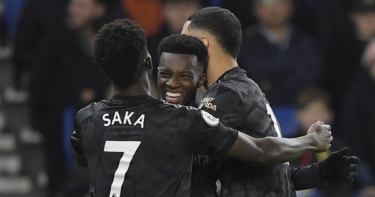 Arsenal pobjedom u FA kupu izborio utakmicu s Manchester Cityjem