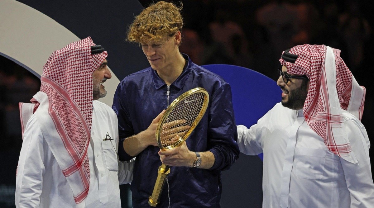 Saudijci dali Sinneru 6 milijuna $, ali i reket od čistog zlata. Evo koliko vrijedi