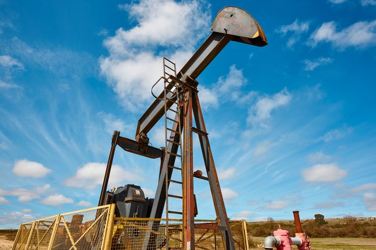 OPEC i saveznici blago smanjuju proizvodnju nafte