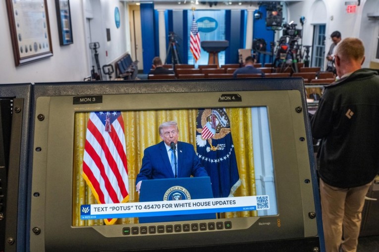 SAD: Trump može zabraniti novinarima pristup Bijeloj kući