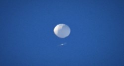 Kolumbija: Objekt sličan balonu viđen je u našem zračnom prostoru