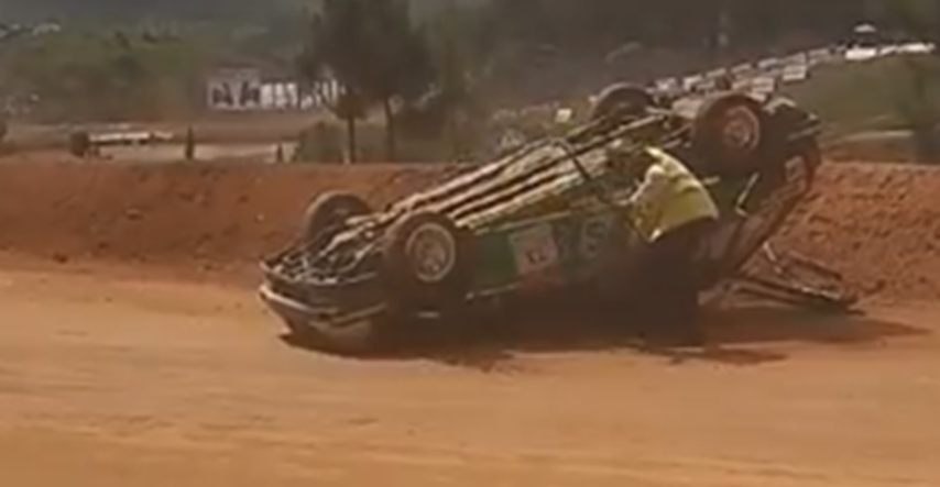 VIDEO Na utrci u Šri Lanki auto se zabio u gledatelje, najmanje 7 poginulih
