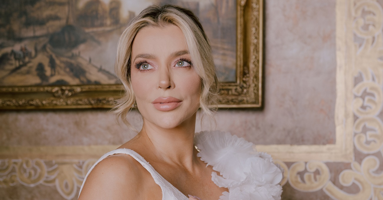 Fani Stipković objavila prvu fotografiju sa sinom i otkrila njegovo ime