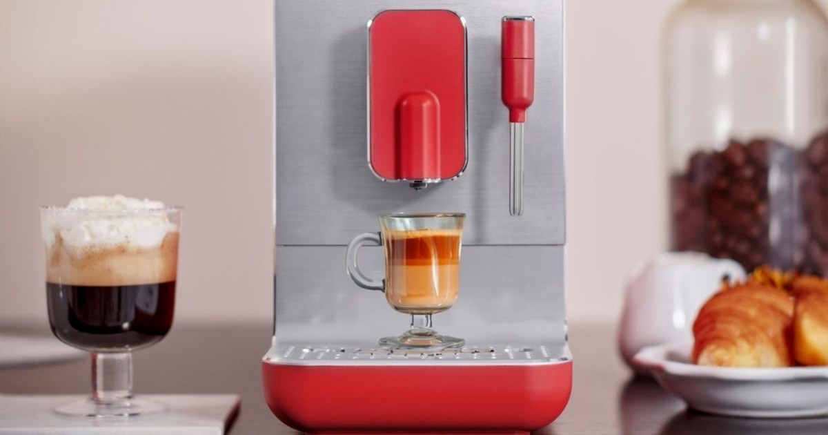 Našli smo Smeg aparat za espresso po gotovo upola nižoj cijeni