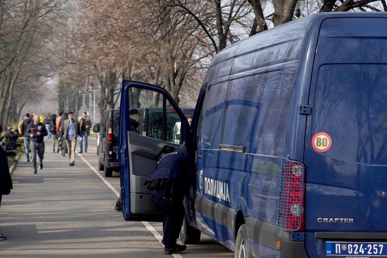 Mladić (23) pronađen mrtav na stubištu stambene zgrade u Beogradu 
