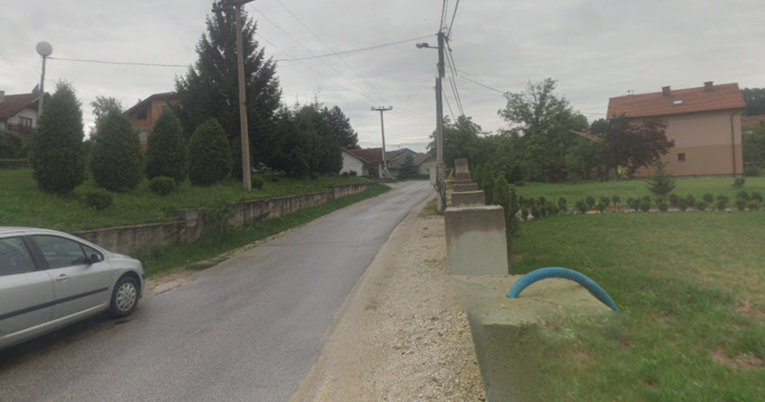 U većinski hrvatskom mjestu u BiH pucali iz auta. Imali zastave s arapskim slovima