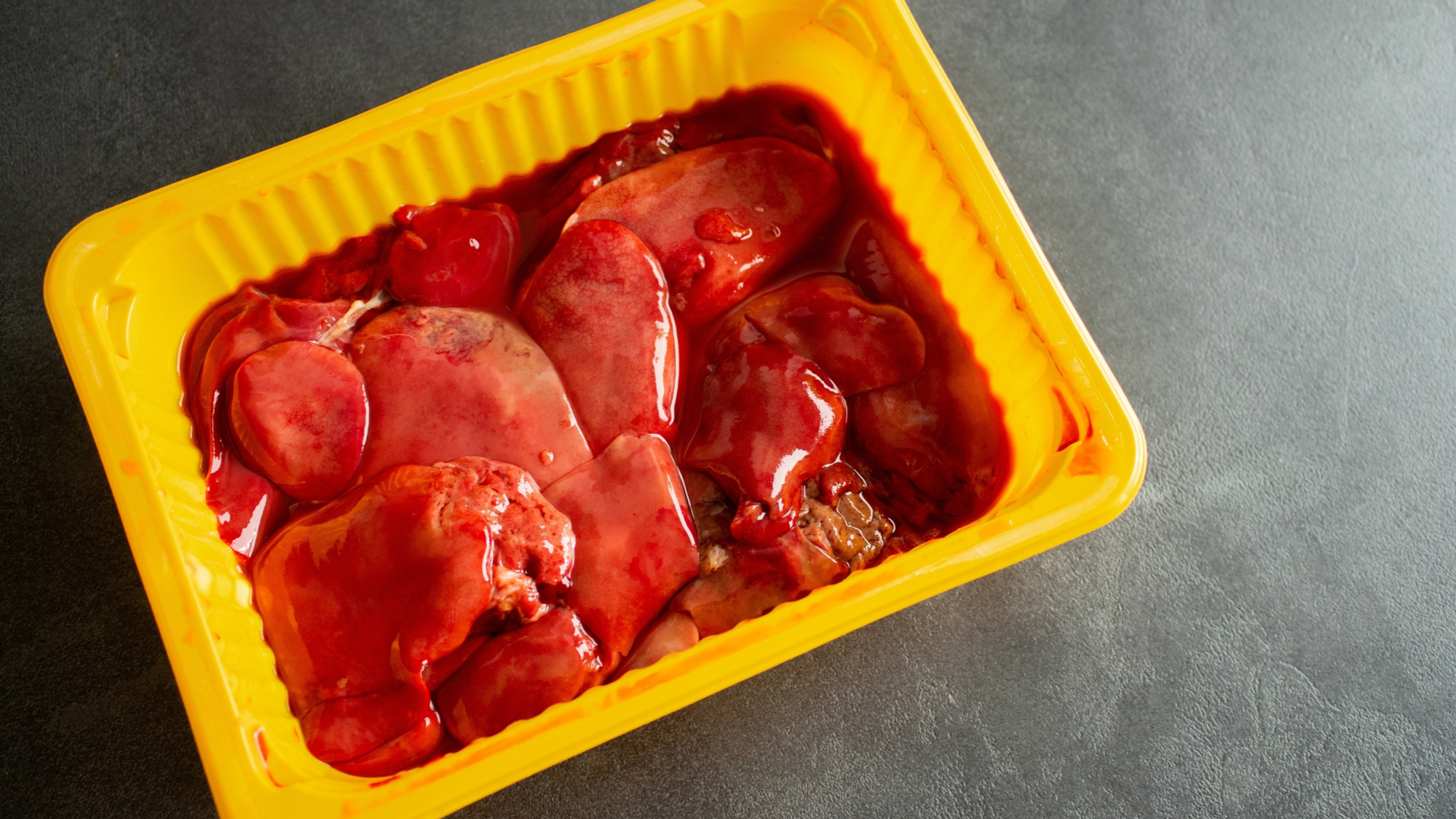 Kako prepoznati staro meso u supermarketu prije nego što ga kupite