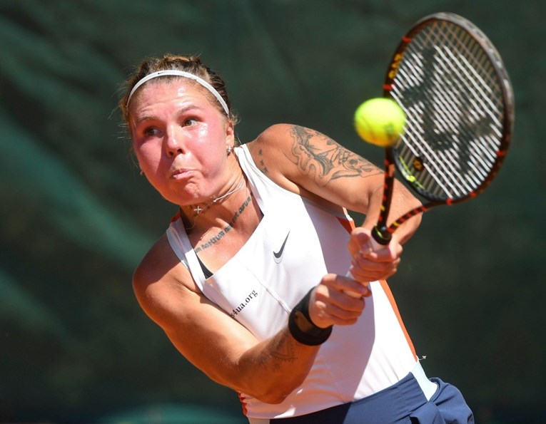 Hrvatsku je zamijenila Ukrajinom, a HTS uspoređivala s mafijom. Igra tenis karijere