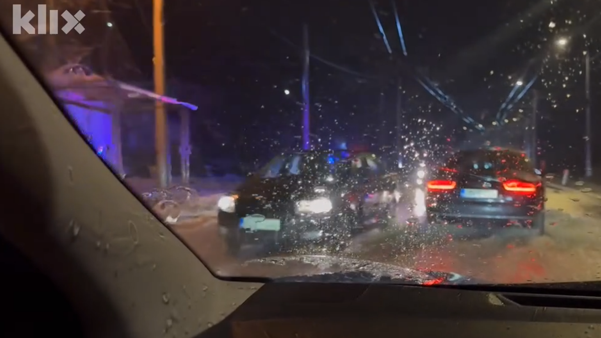 Obilna kiša izazvala poplave i kolaps u prometu širom BiH