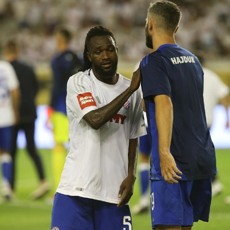 Sulud potez Dialla. Zbog bizarnog prekršaja dobio crveni karton već u 16. minuti