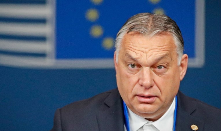 Orban: Stiže novi migrantski val, dižemo žilet-žicu za metar