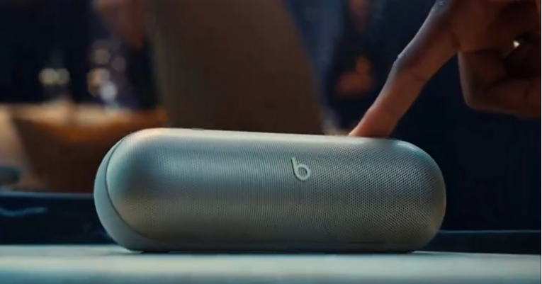 "Bacam svoj JBL": LeBron James najavio povratak Beats Pill zvučnika u novoj reklami