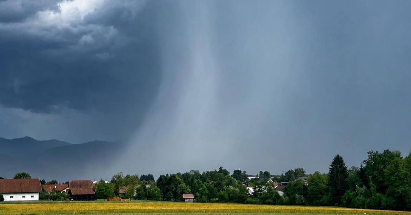 Nevrijeme pogodilo Sloveniju, stiže prema Hrvatskoj