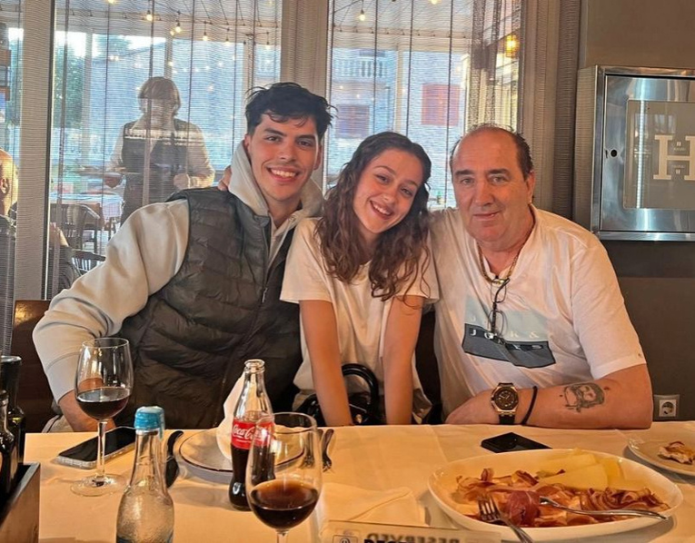 Mladen Grdović objavio fotografiju s kćeri Sarom i zetom, oduševio je fanove