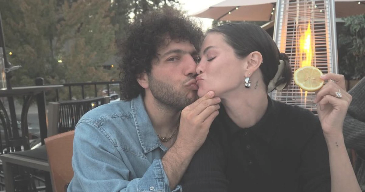 Selena Gomez i Benny Blanco okitili jelku: "Naš prvi Božić kao bračni par"